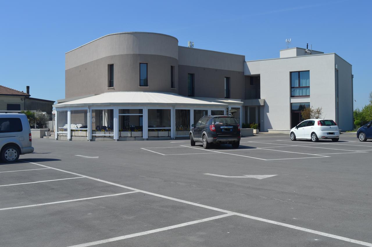 Hotel Enjoy Polesella Buitenkant foto